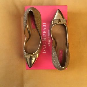 Issac Mizrahi Gold Dressy Pumps